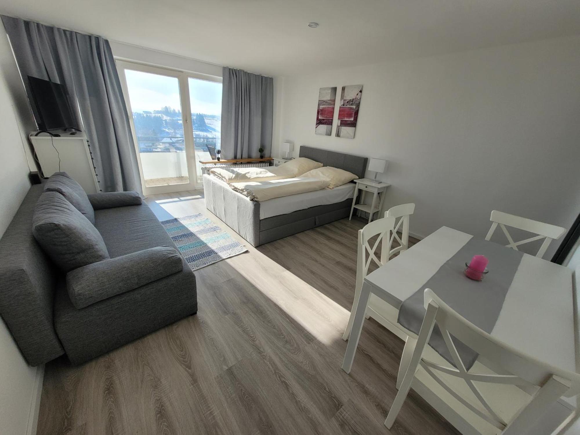 Haus Bergland Apartment นอยไรเคเนา ภายนอก รูปภาพ
